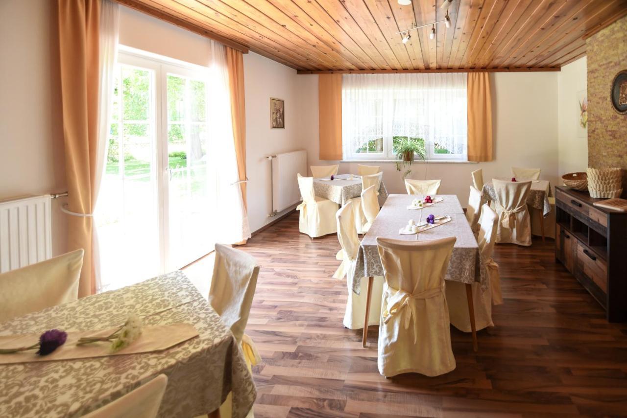Pension Seiwald In Koetschach Kaernten Exterior foto